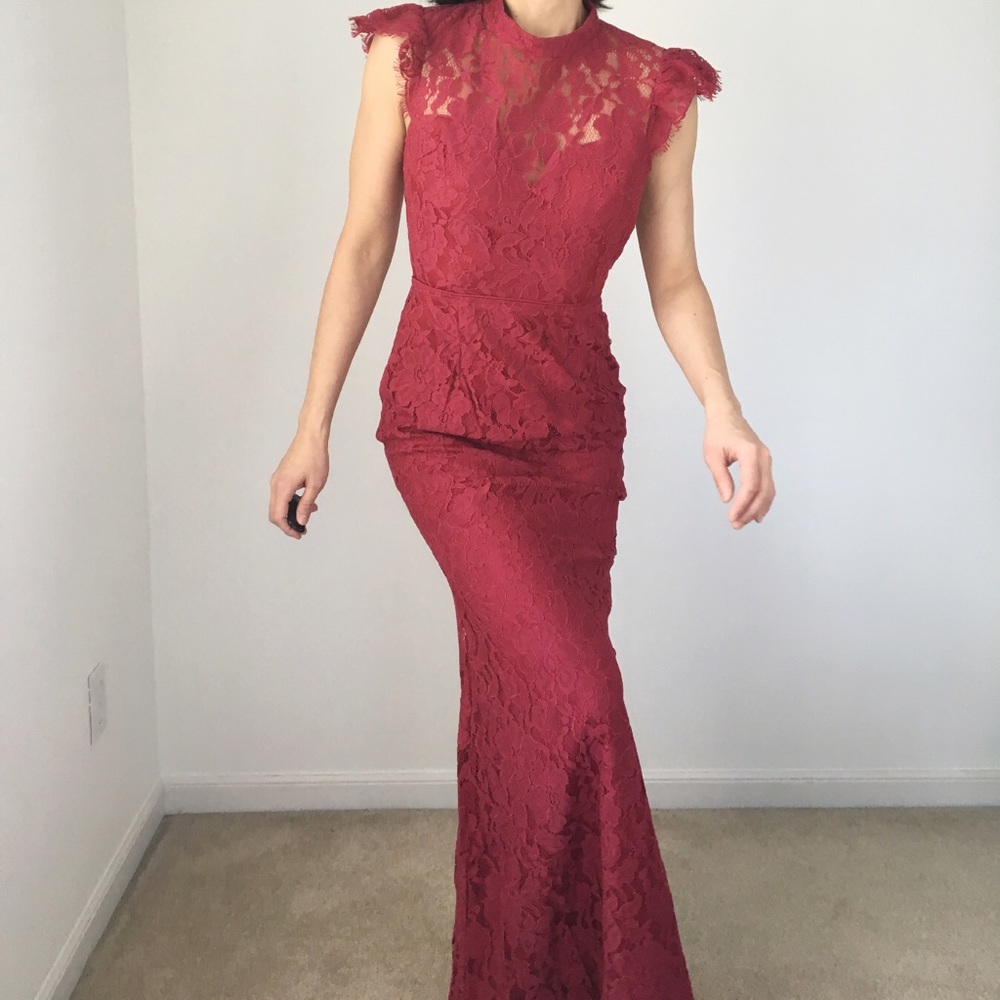 OPEN BACK LACE LONG DRESS - Picture 4 of 8